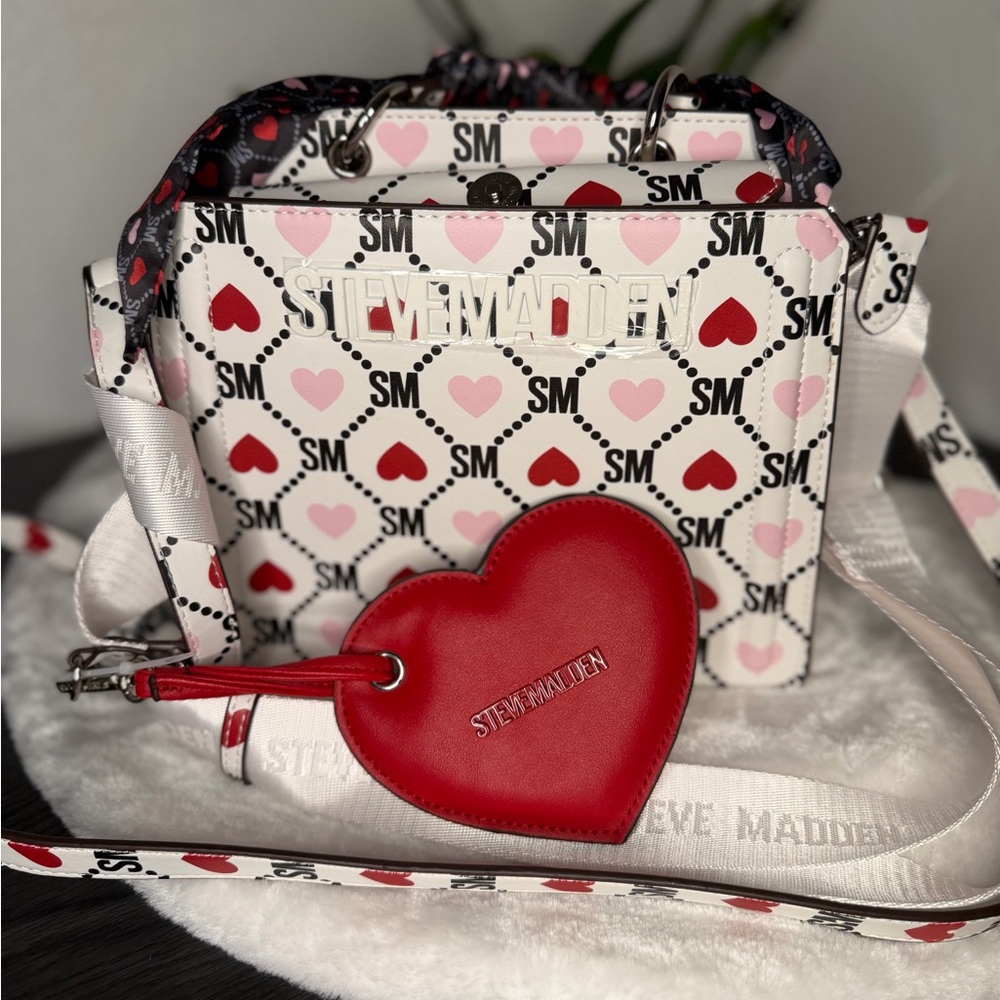 Steve Madden Valentine’s Day Hearts white crossbody purse bevelyn handbag - Picture 10 of 12